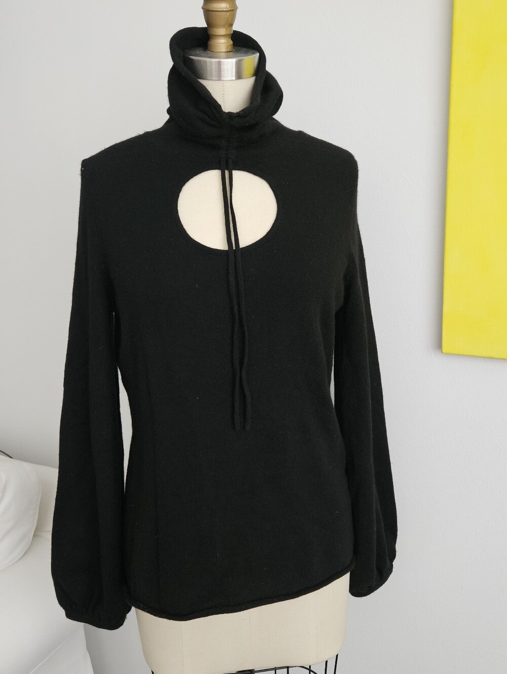 100% Cashmere Black Turtleneck Cutout Sweater - C by Bloomingdales - MEDIUM